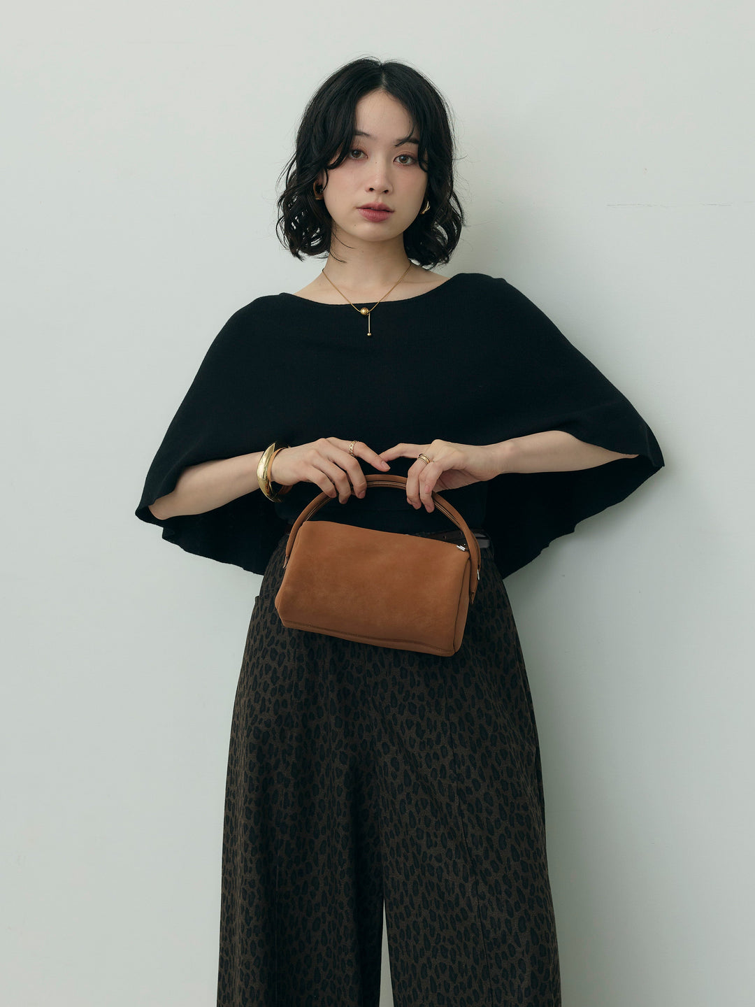 ケープデザインニット