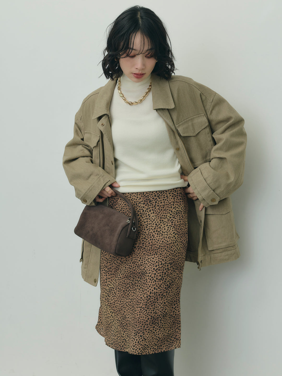 レオパード柄ミディ丈スカート